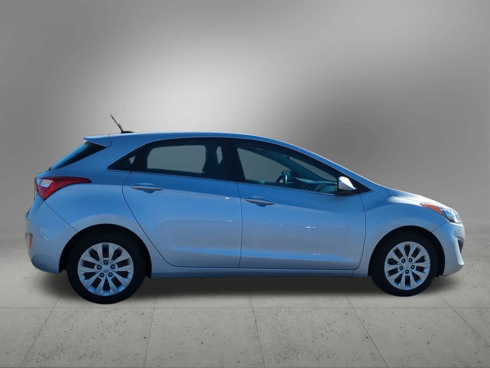 Thumbnail: 2017 Hyundai Elantra - 7
