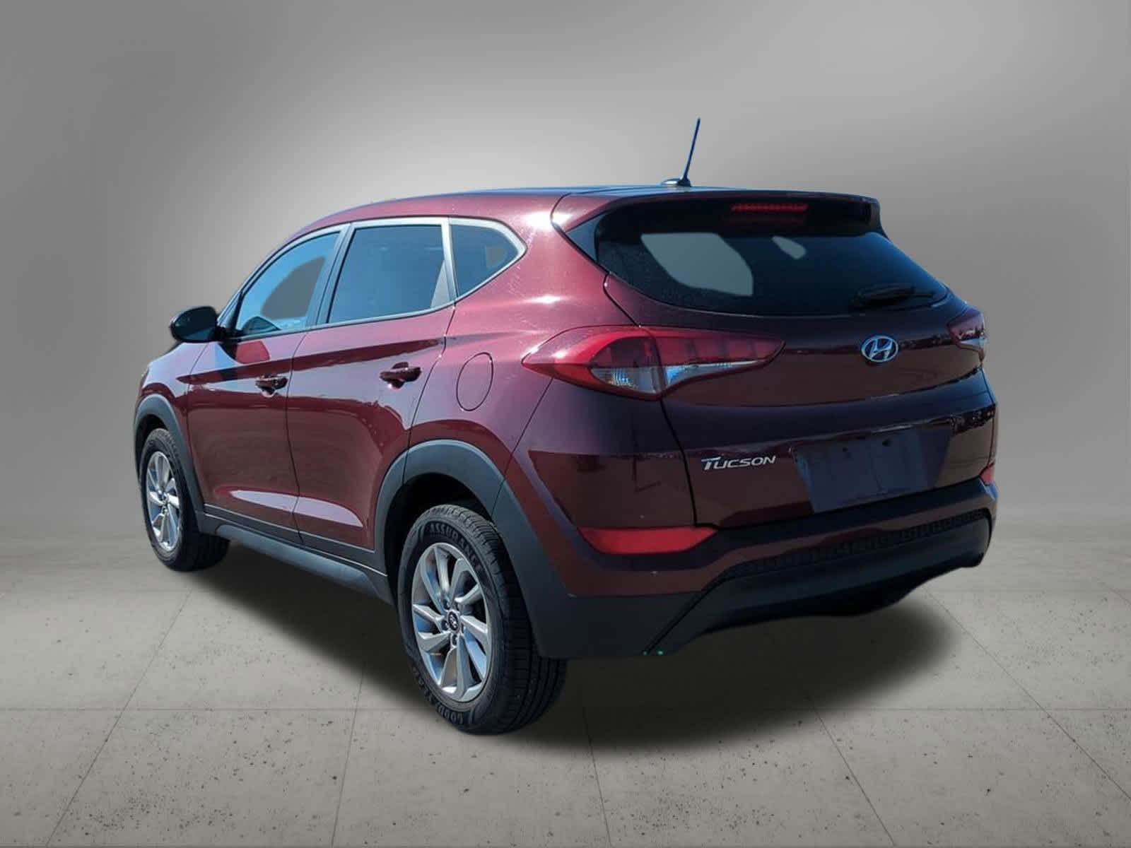 Thumbnail: 2016 Hyundai Tucson - 4