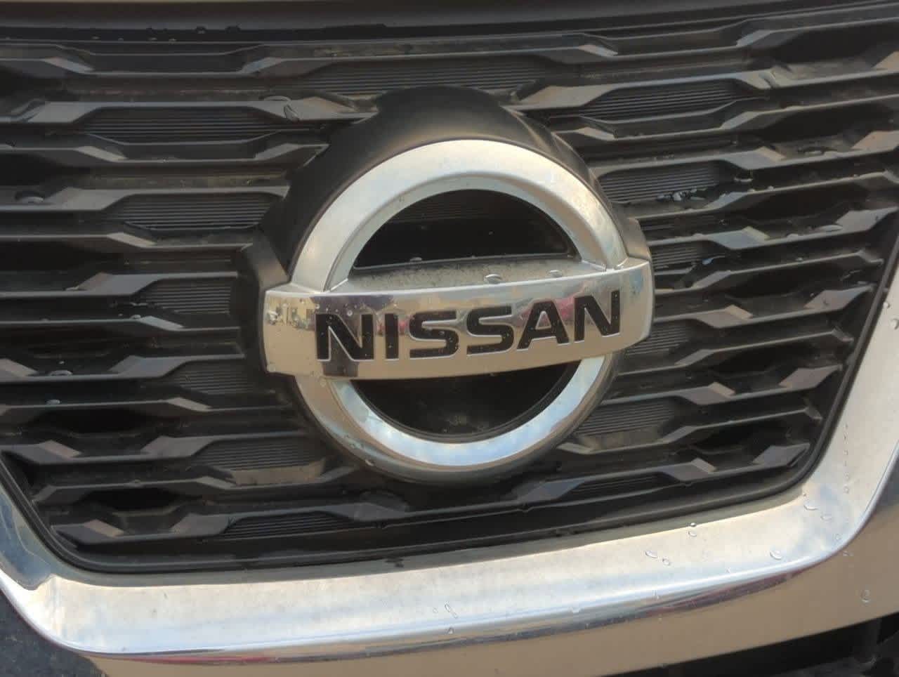 2017 Nissan Rogue S 10