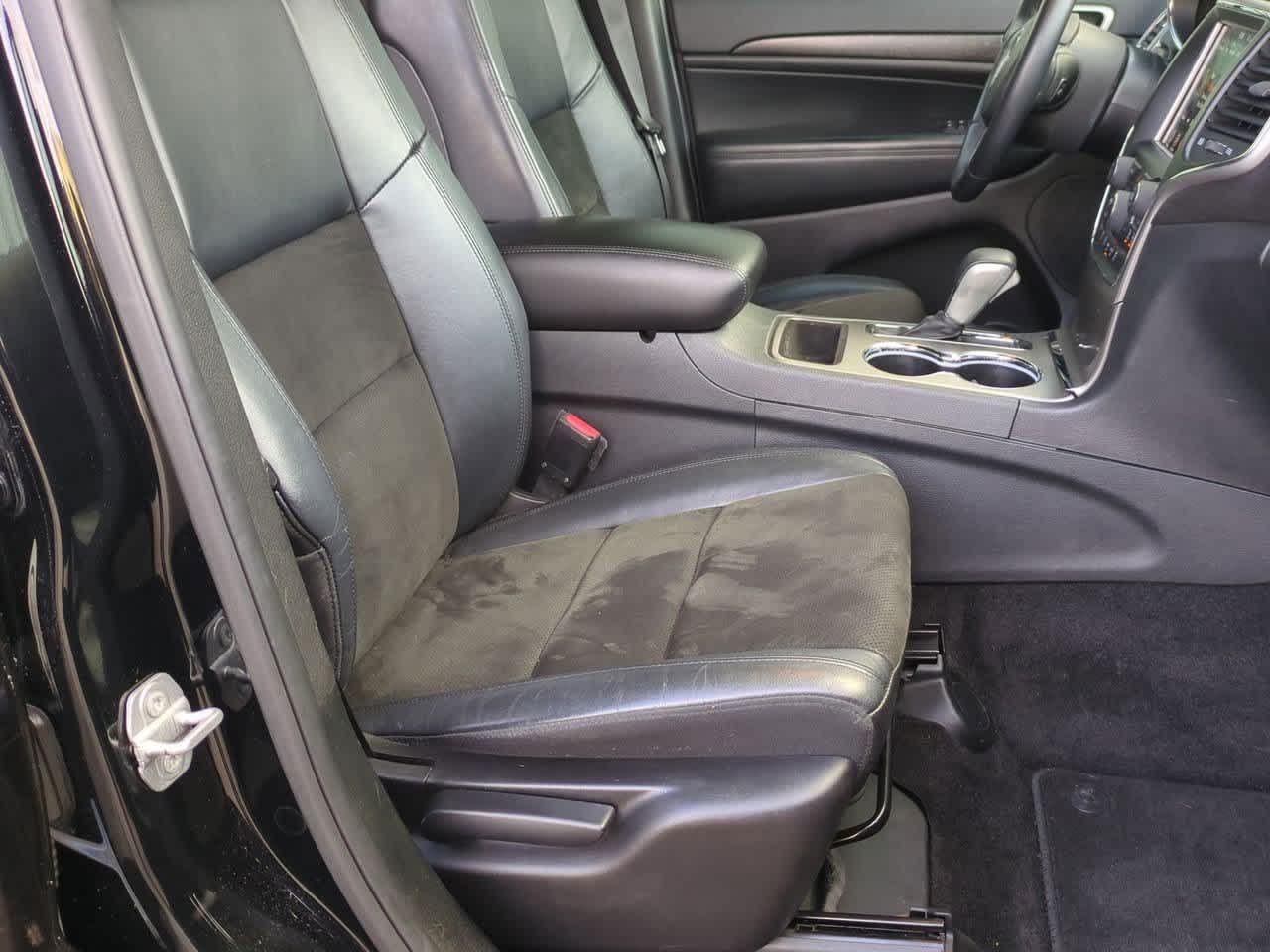 Thumbnail: 2018 Jeep Grand Cherokee - 20