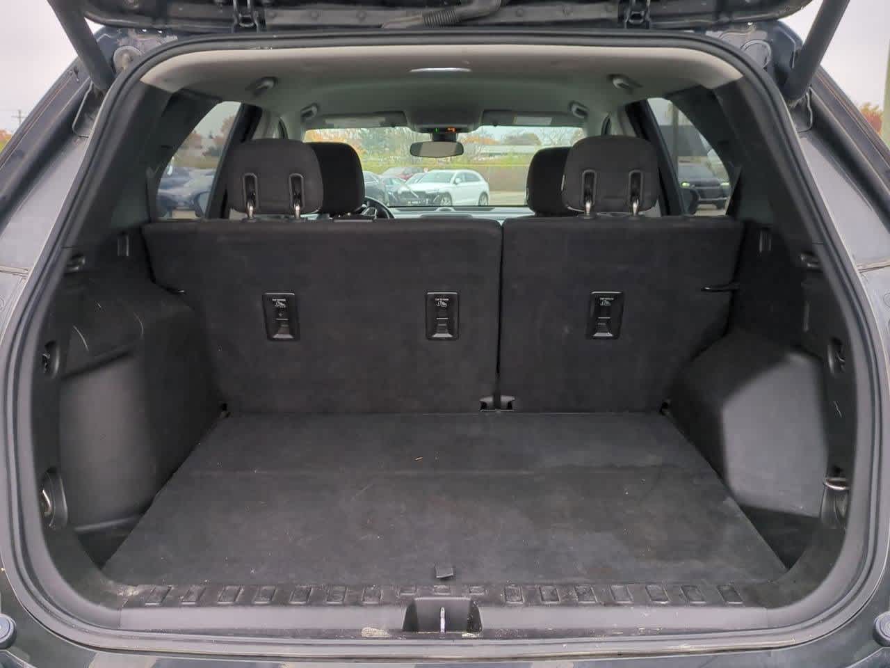 Thumbnail: 2019 Chevrolet Equinox - 31