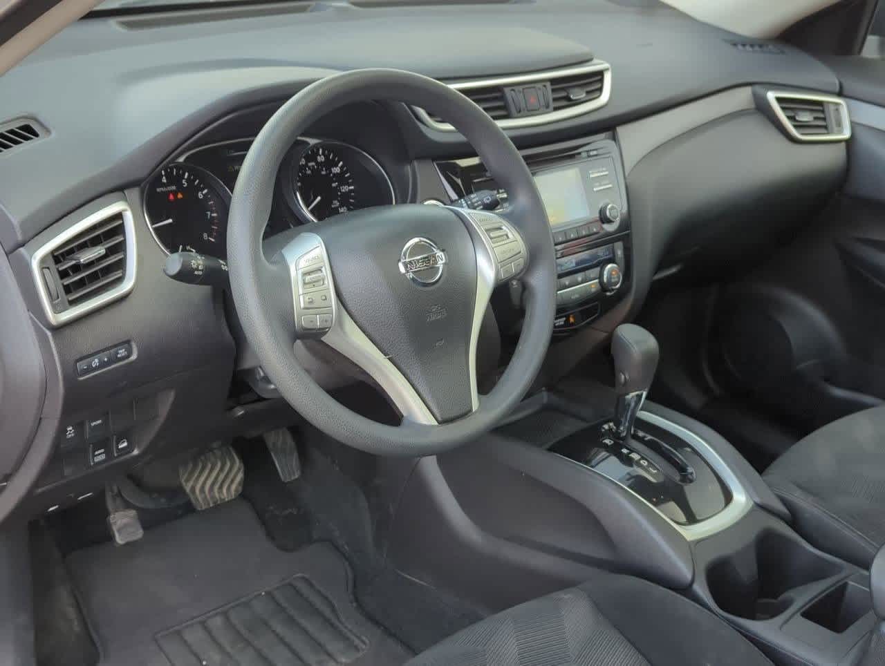 2014 Nissan Rogue SV 2