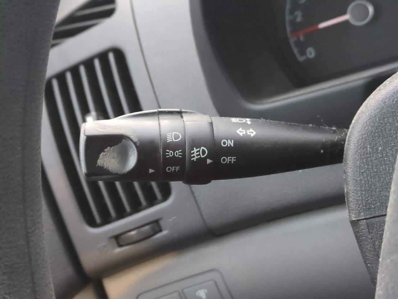 Thumbnail: 2010 Hyundai Elantra - 25