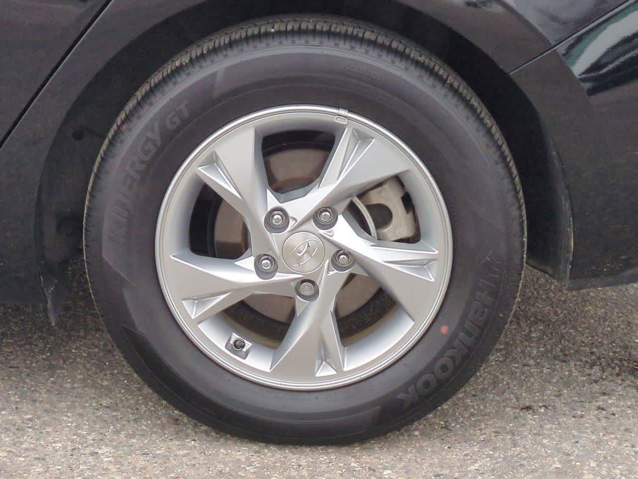 Thumbnail: 2023 Hyundai Elantra - 13