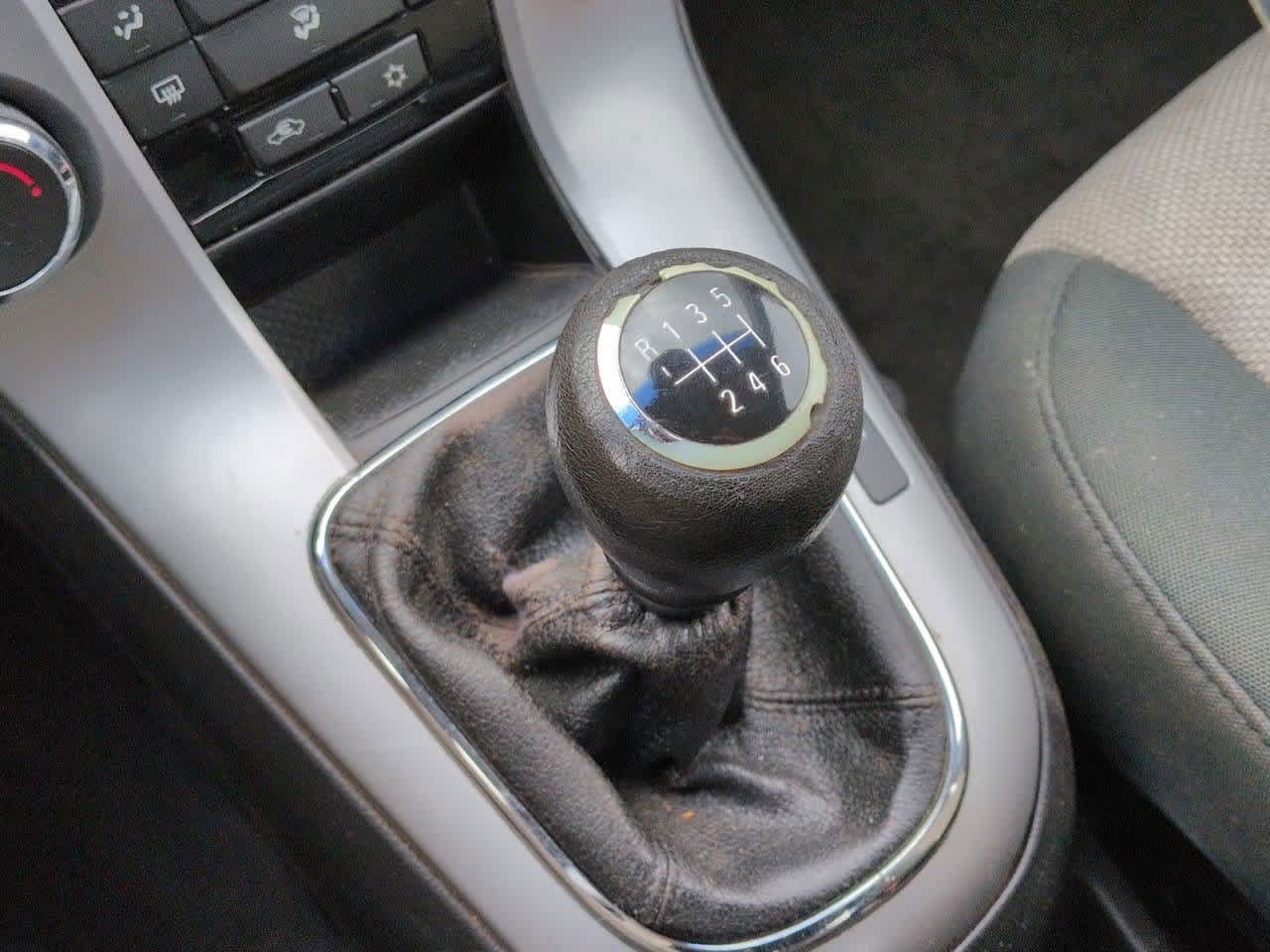 Thumbnail: 2012 Chevrolet Cruze - 27