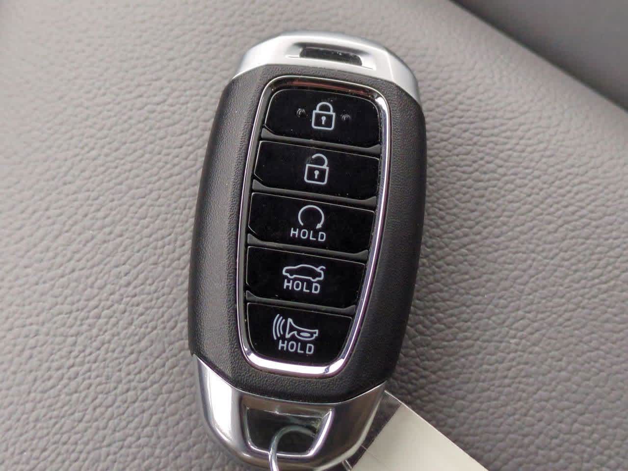 Thumbnail: 2023 Hyundai Elantra - 32