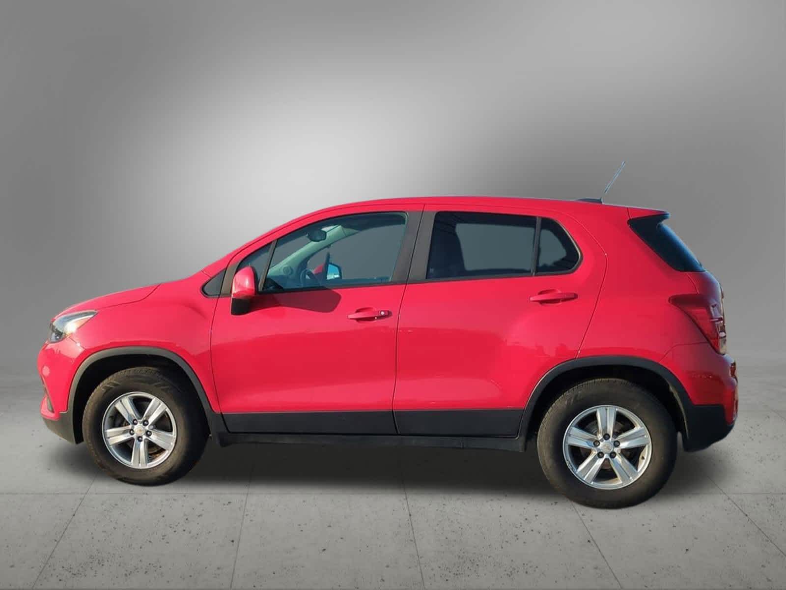 Thumbnail: 2020 Chevrolet Trax - 3