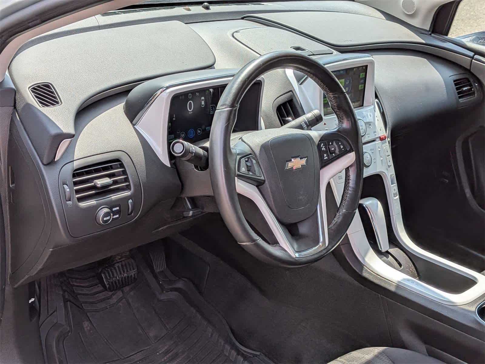 Thumbnail: 2013 Chevrolet Volt - 2