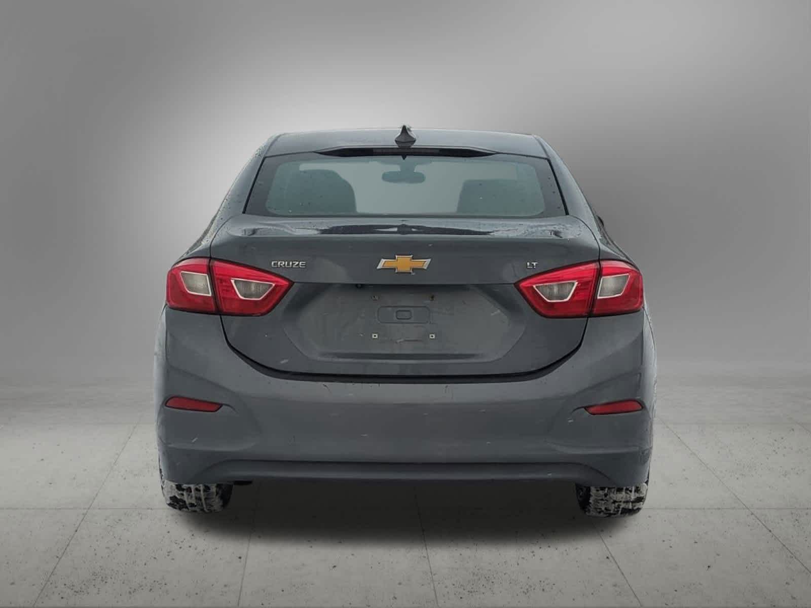 Thumbnail: 2018 Chevrolet Cruze - 5