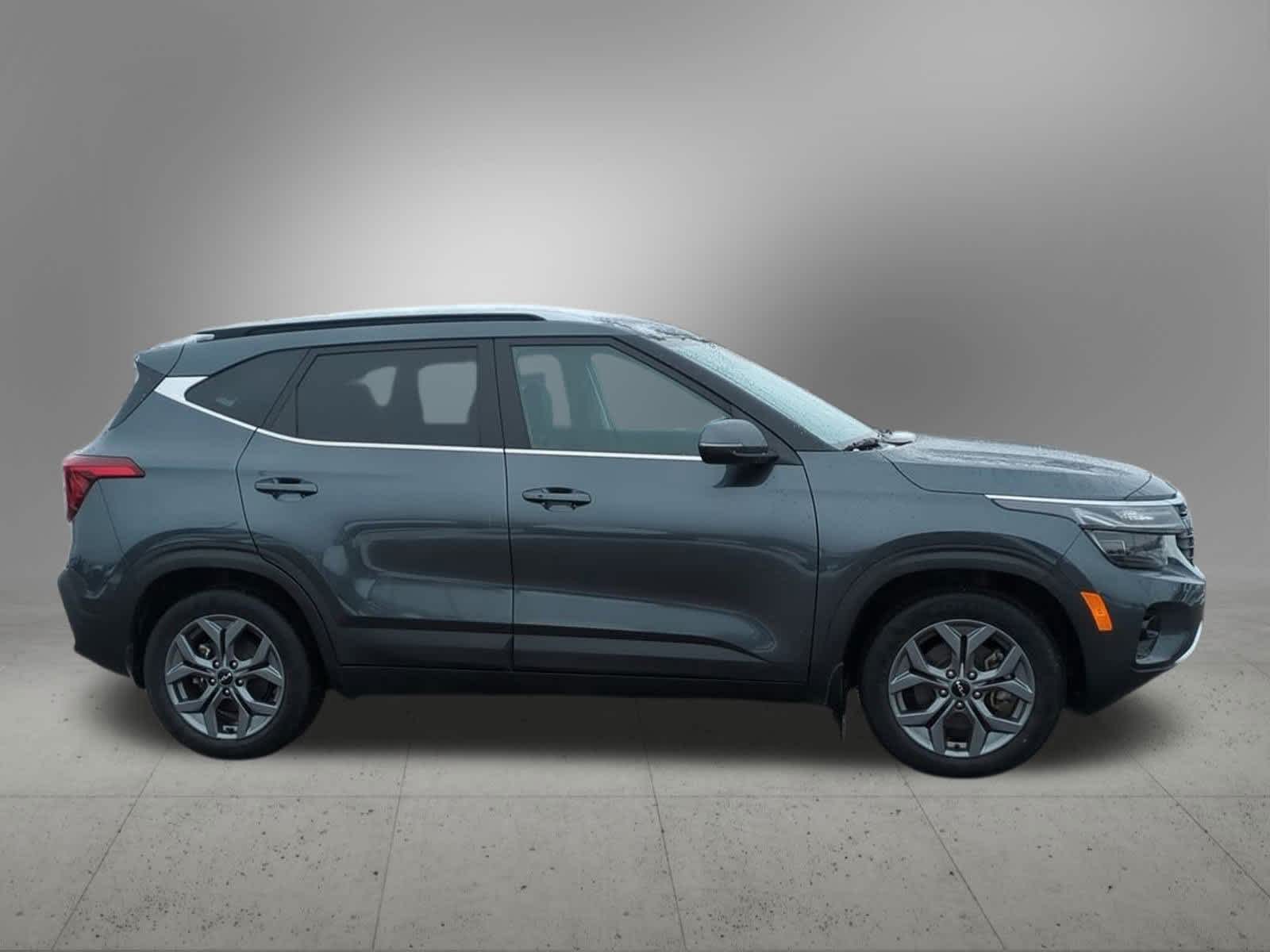 Thumbnail: 2024 Kia Seltos - 7