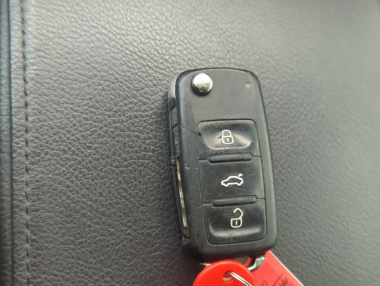 Thumbnail: 2016 Volkswagen Tiguan - 35