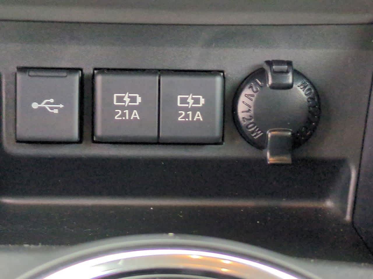 Thumbnail: 2021 Toyota Highlander - 28