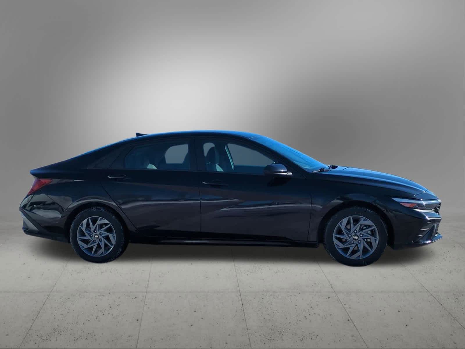 Thumbnail: 2024 Hyundai Elantra - 7