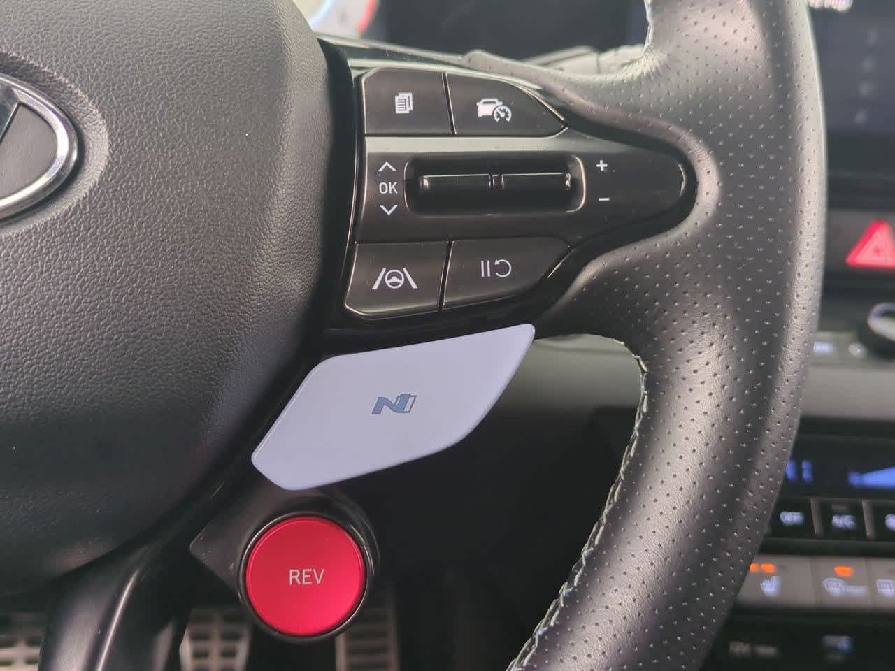 Thumbnail: 2022 Hyundai Elantra - 23