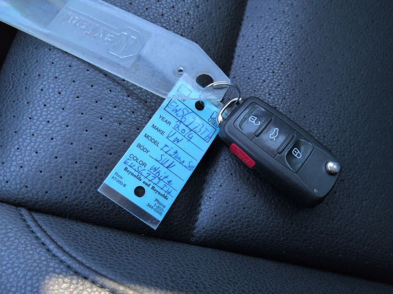 Thumbnail: 2014 Volkswagen Tiguan - 32