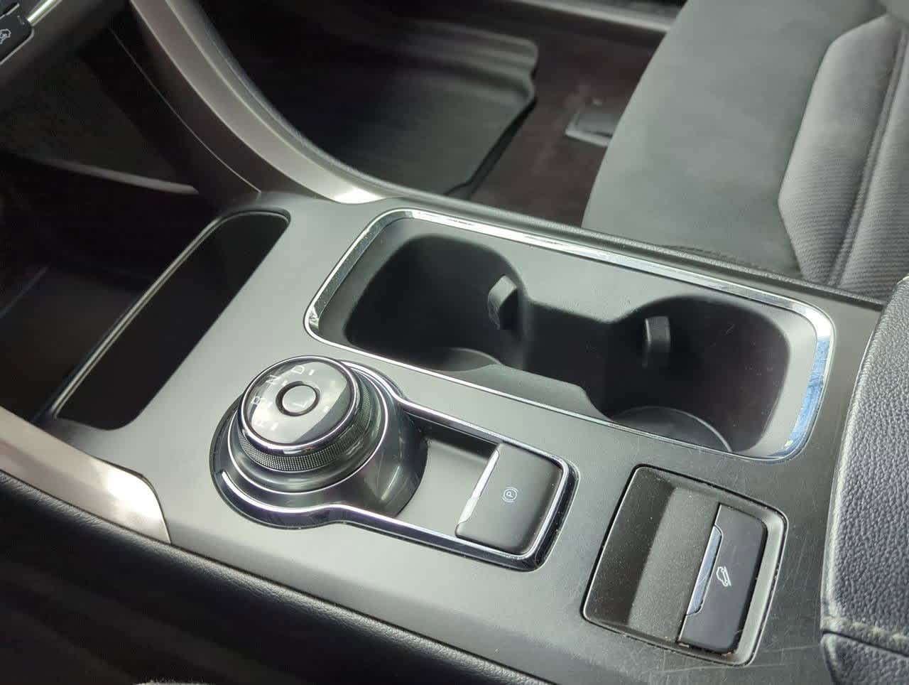 2017 Ford Fusion SE 27