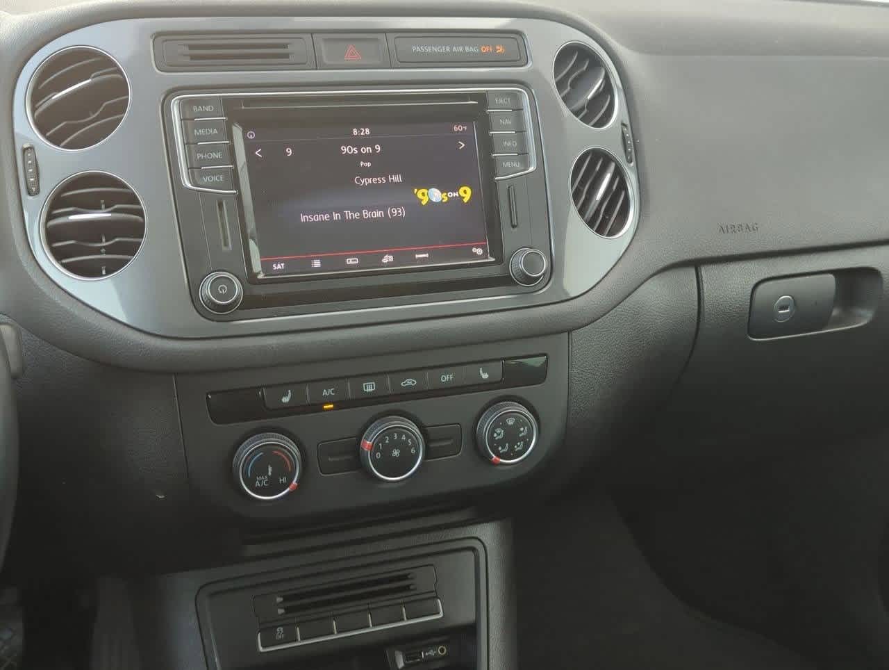 Thumbnail: 2016 Volkswagen Tiguan - 28