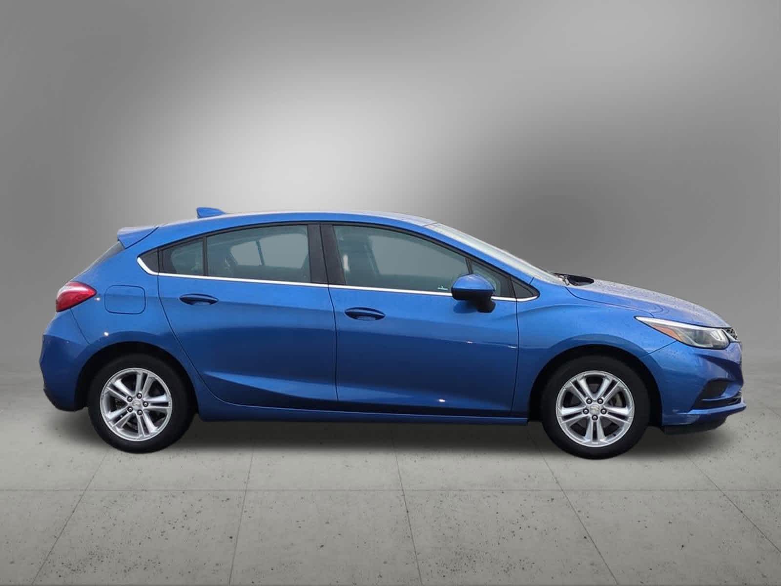 Thumbnail: 2017 Chevrolet Cruze - 7