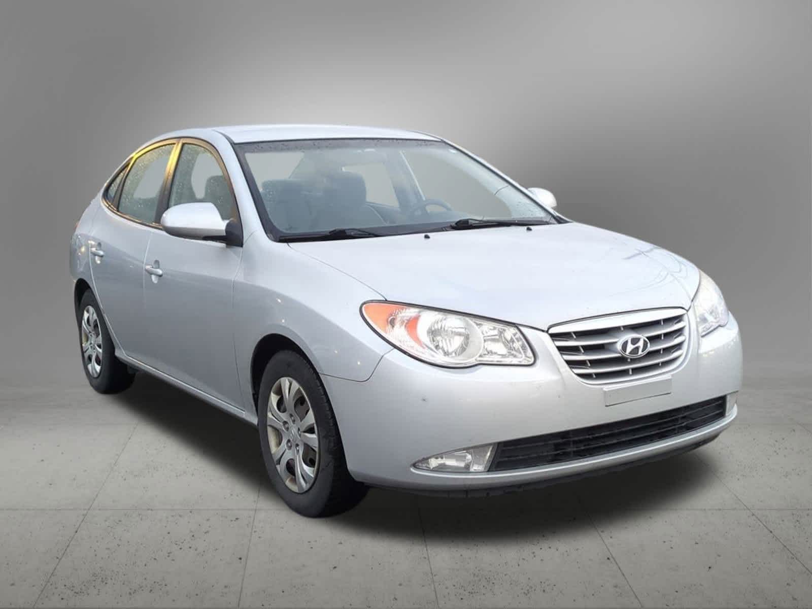 Thumbnail: 2010 Hyundai Elantra - 8