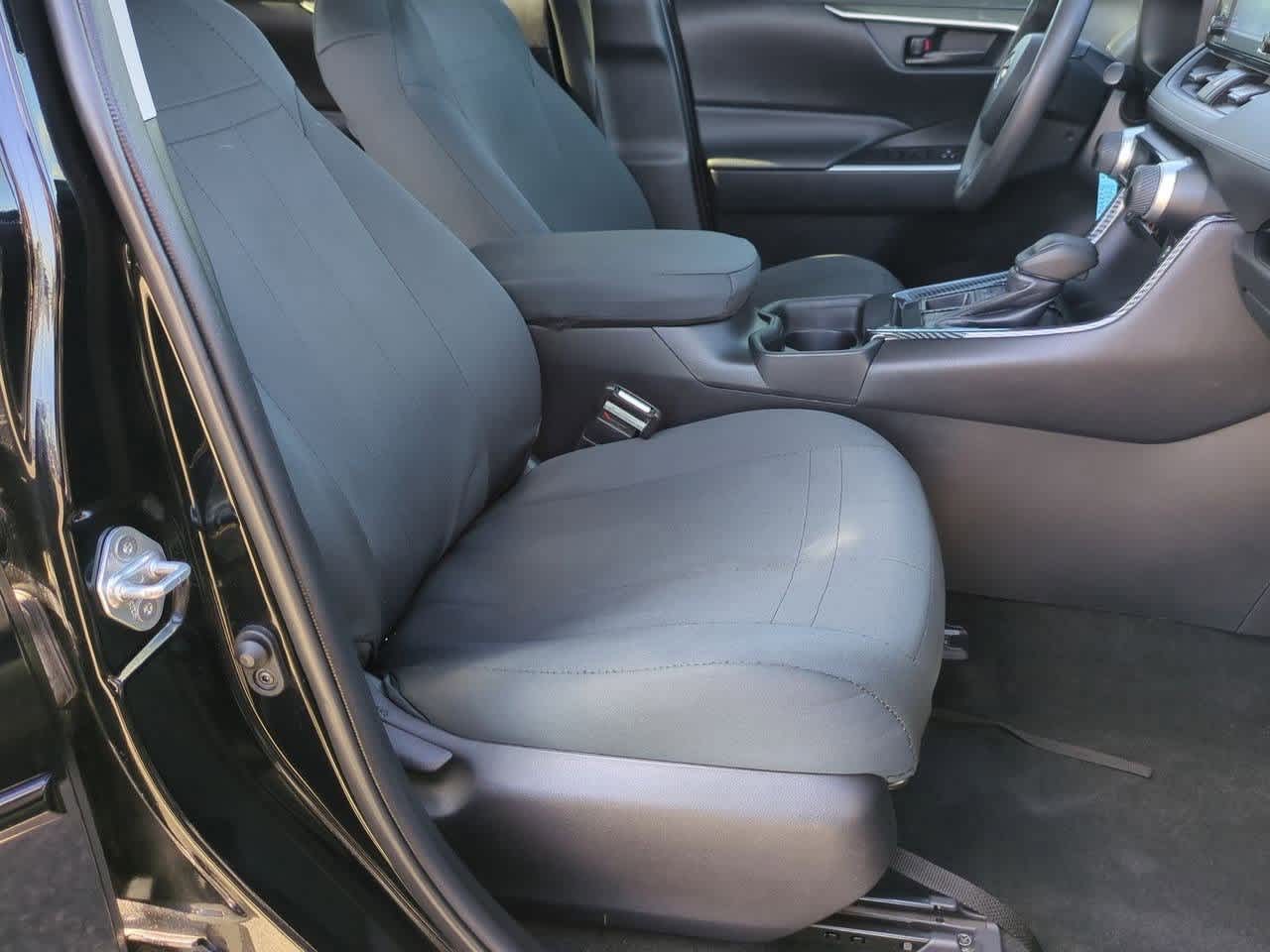 Thumbnail: 2020 Toyota RAV4 - 19