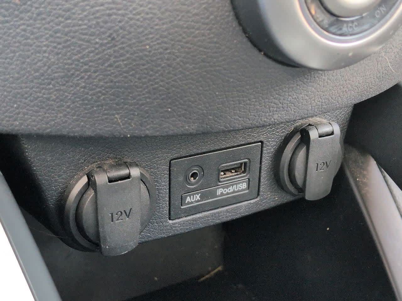 Thumbnail: 2013 Hyundai Veloster - 29