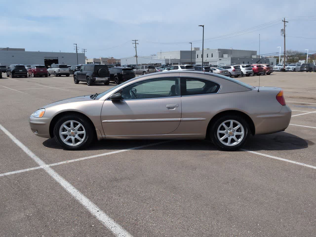 Thumbnail: 2002 Chrysler Sebring - 3