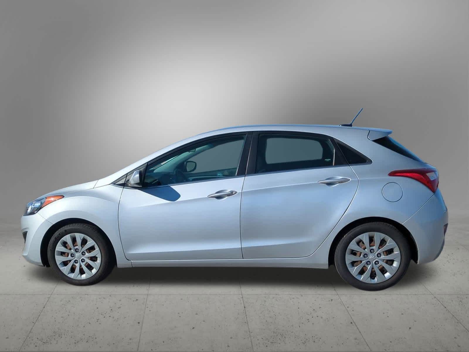 Thumbnail: 2017 Hyundai Elantra - 3
