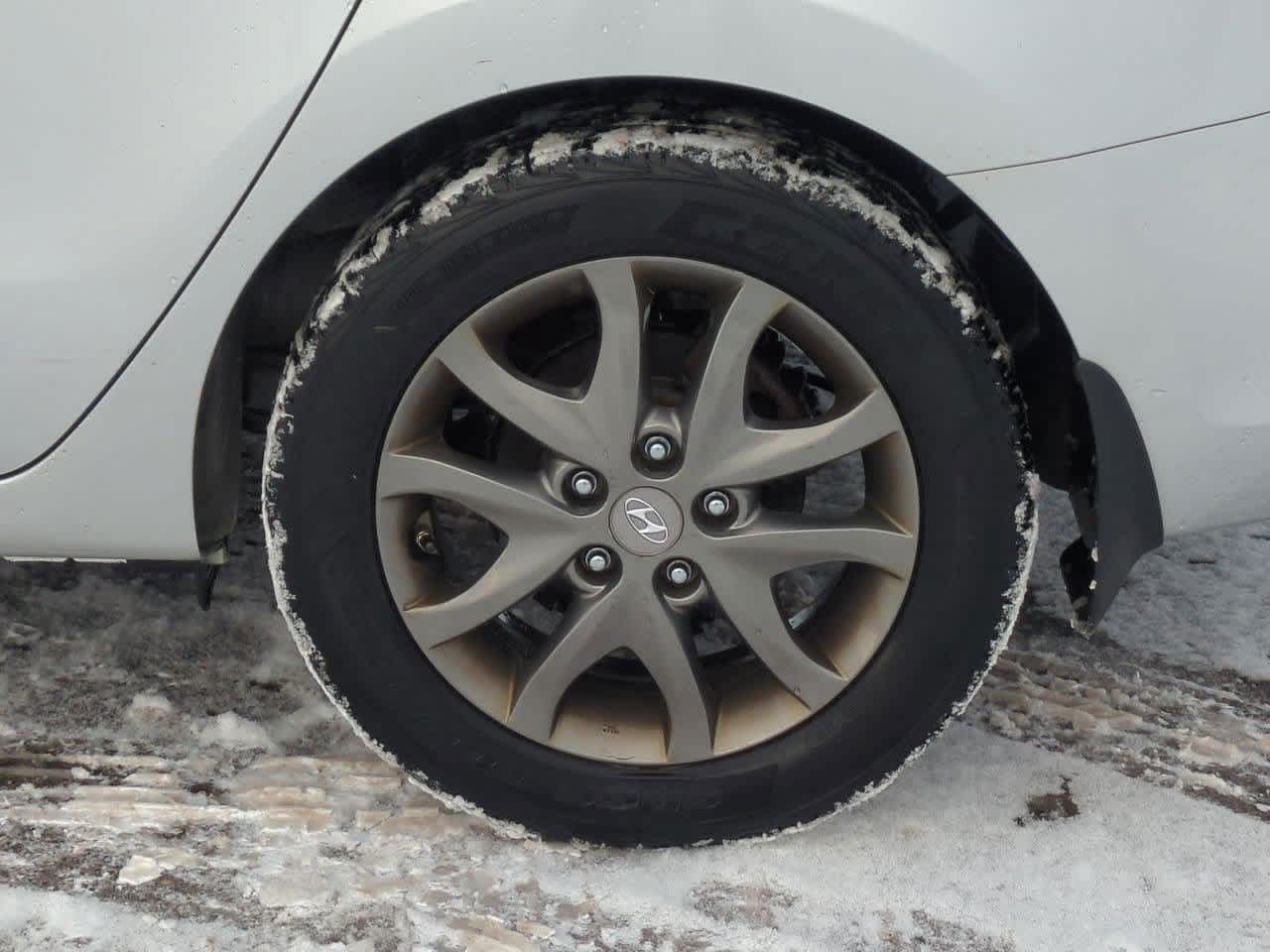 Thumbnail: 2012 Hyundai Elantra - 13