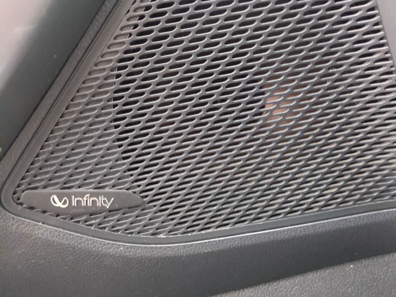 Thumbnail: 2017 Hyundai Santa Fe - 31