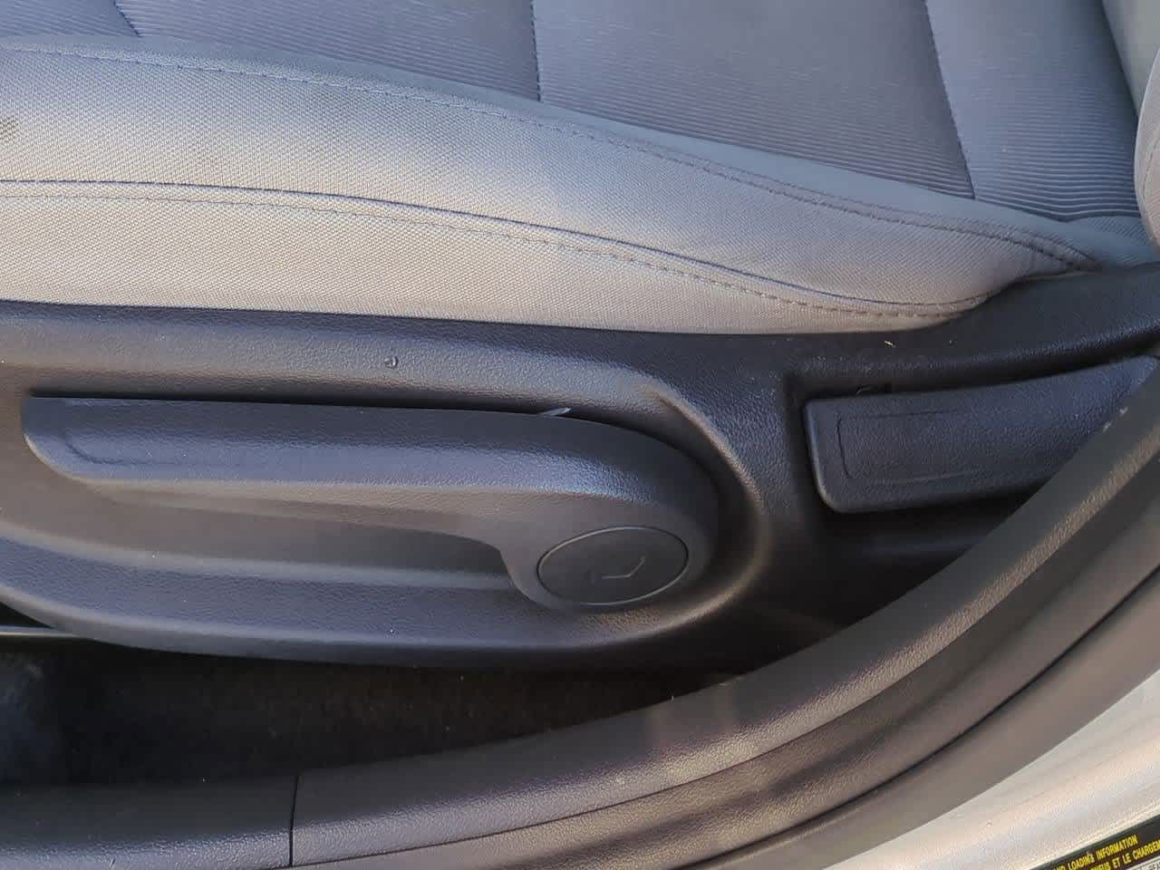 Thumbnail: 2018 Hyundai Elantra - 15