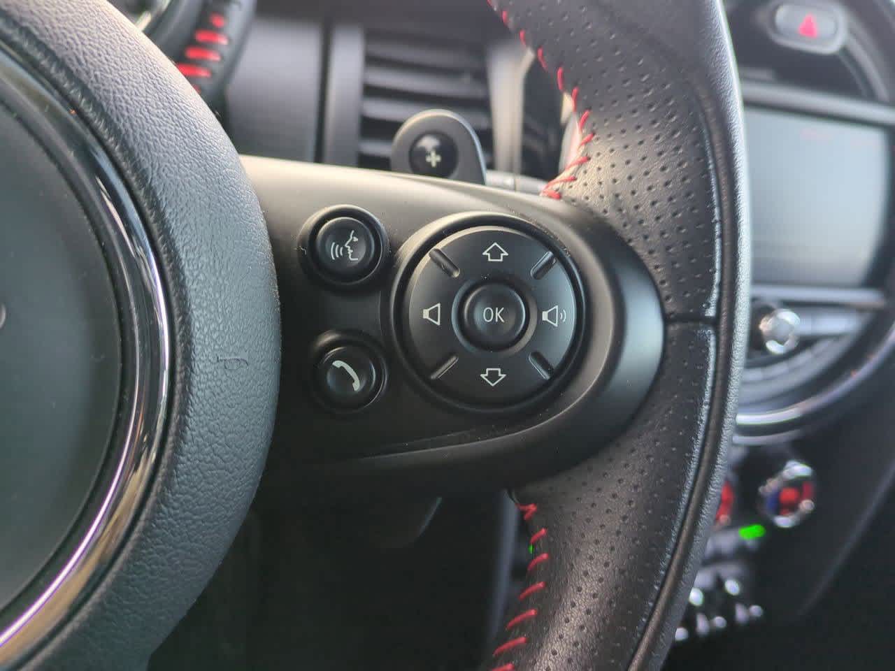 Thumbnail: 2017 MINI Cooper Hardtop - 25