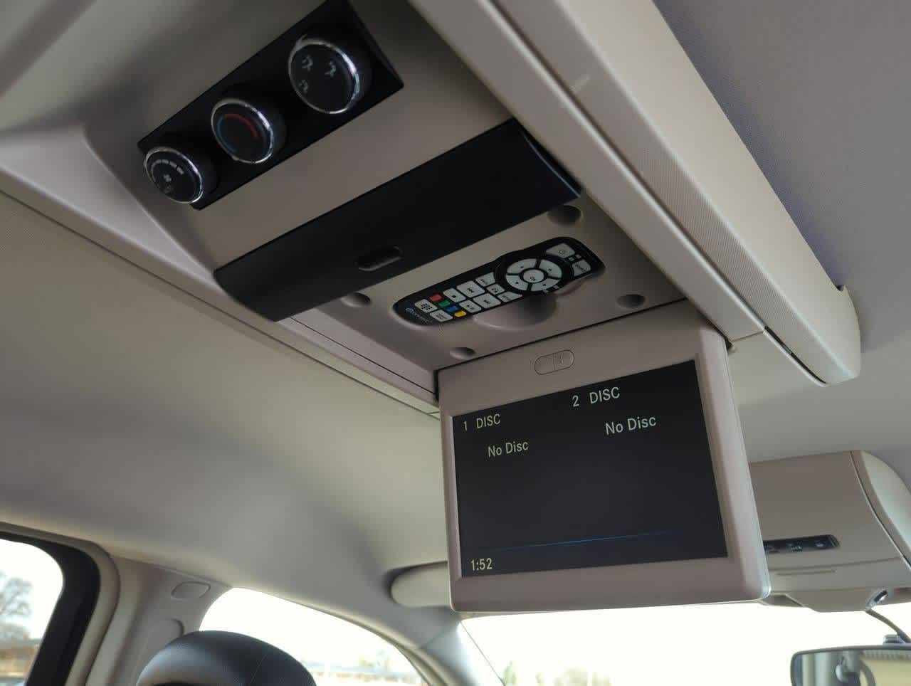 2014 Chrysler Town & Country Touring 33