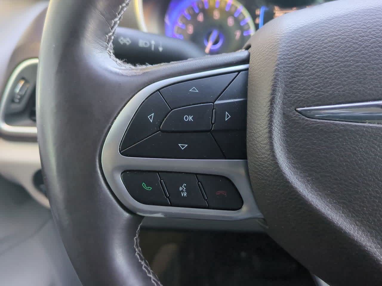 Thumbnail: 2017 Chrysler Pacifica - 24