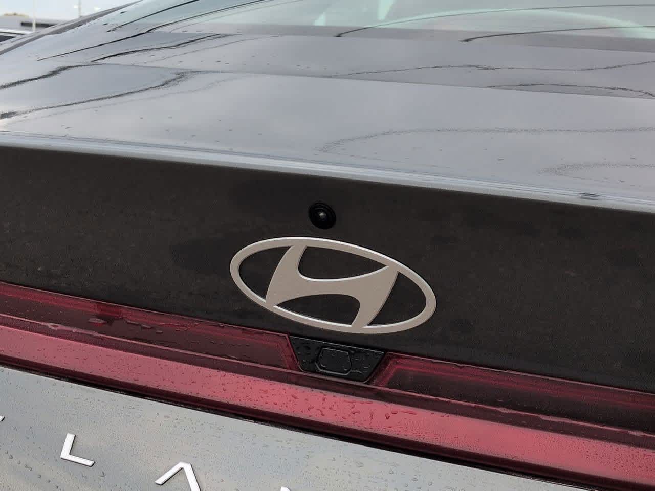 Thumbnail: 2024 Hyundai Elantra - 11