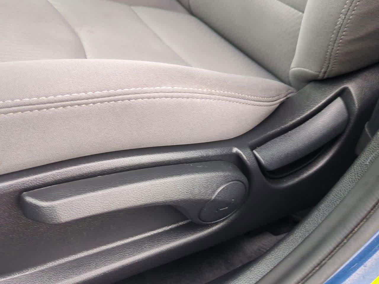 Thumbnail: 2014 Hyundai Elantra - 16