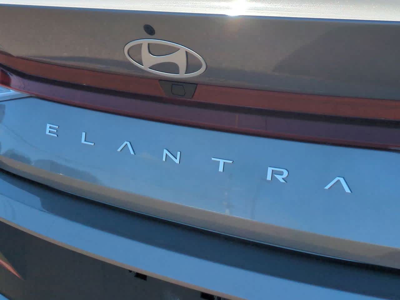 Thumbnail: 2024 Hyundai Elantra - 11