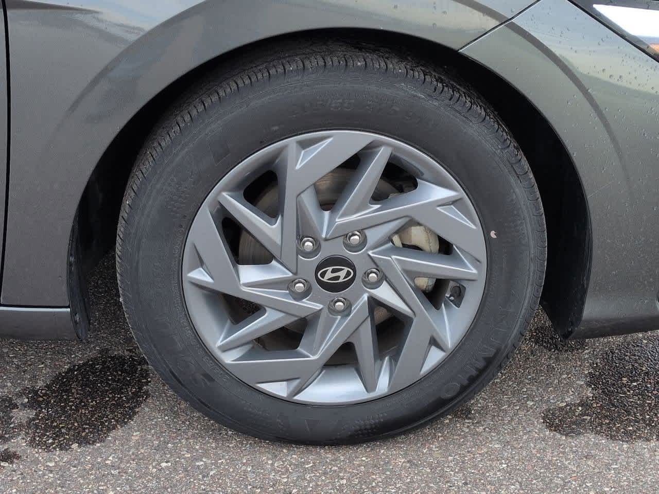 Thumbnail: 2024 Hyundai Elantra - 13