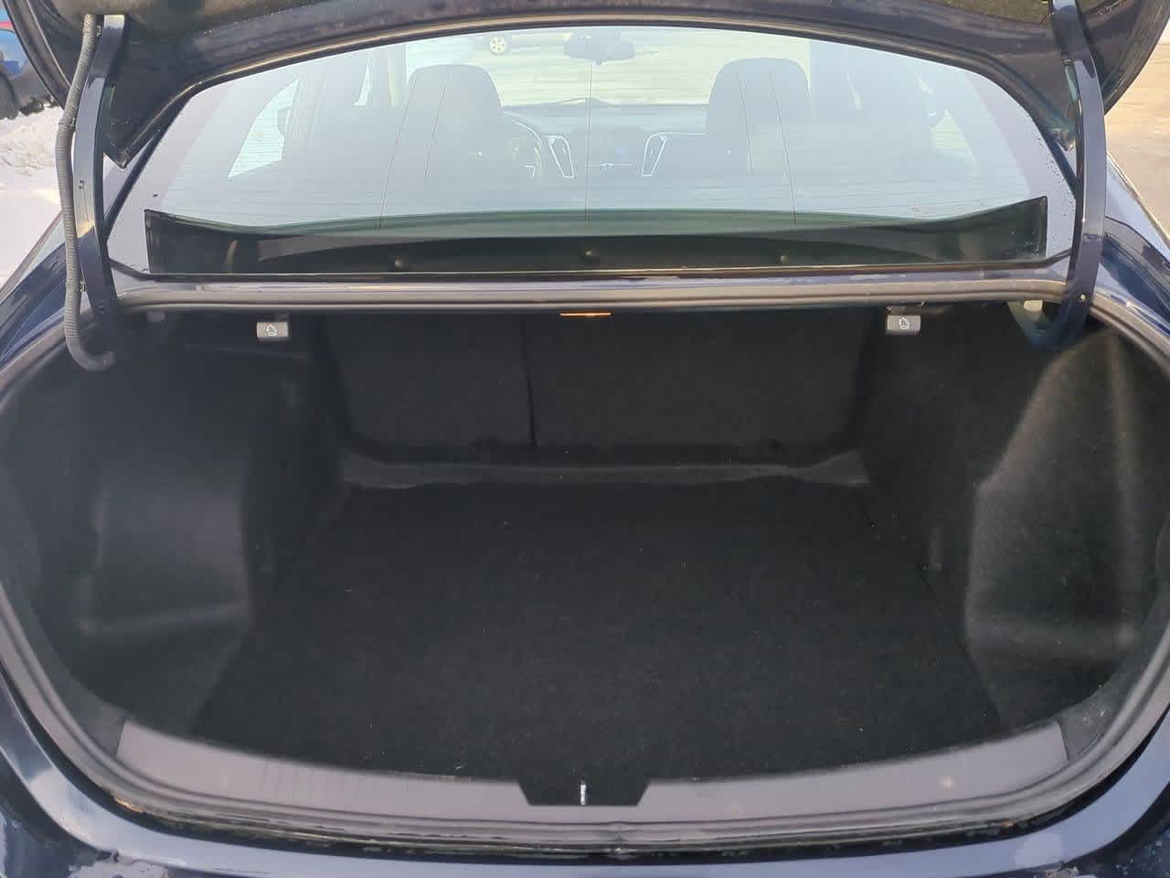 Thumbnail: 2016 Chevrolet Malibu - 31