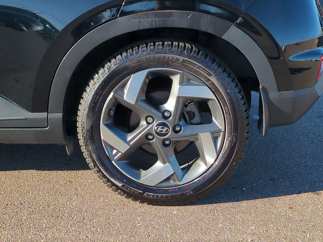 Thumbnail: 2022 Hyundai Venue - 13