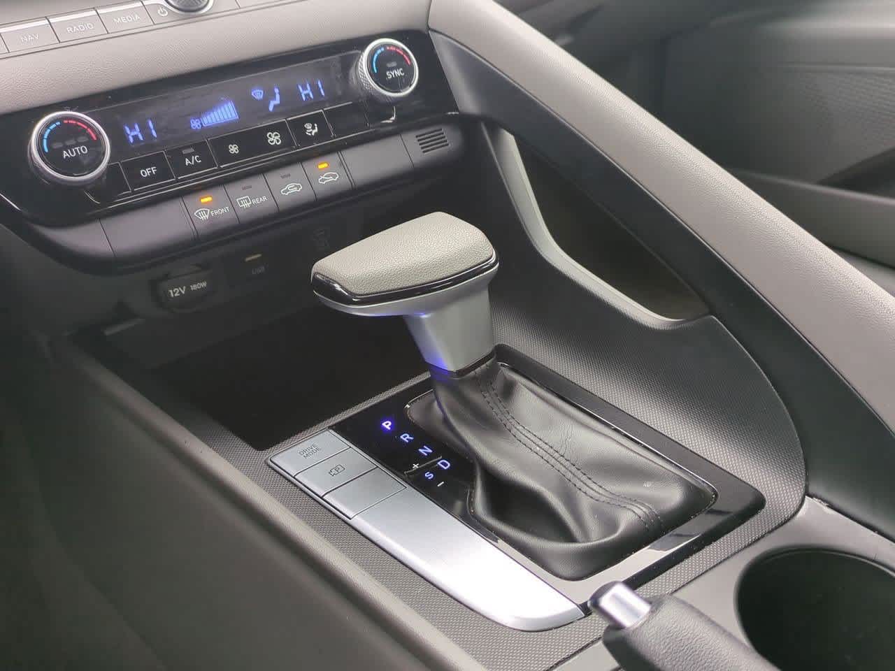 Thumbnail: 2024 Hyundai Elantra - 30