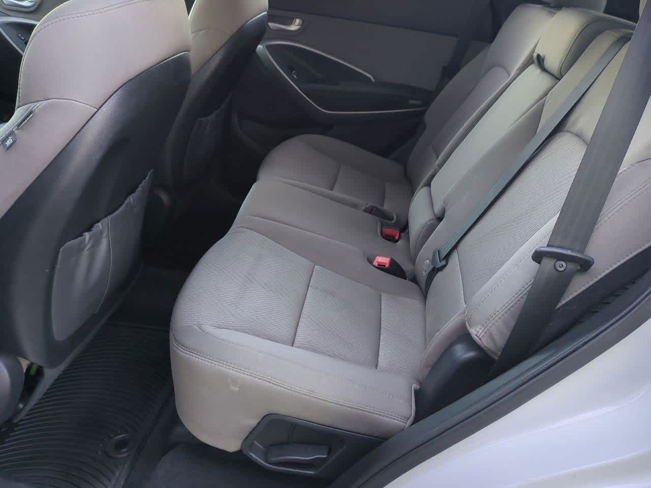 Thumbnail: 2016 Hyundai Santa Fe - 18