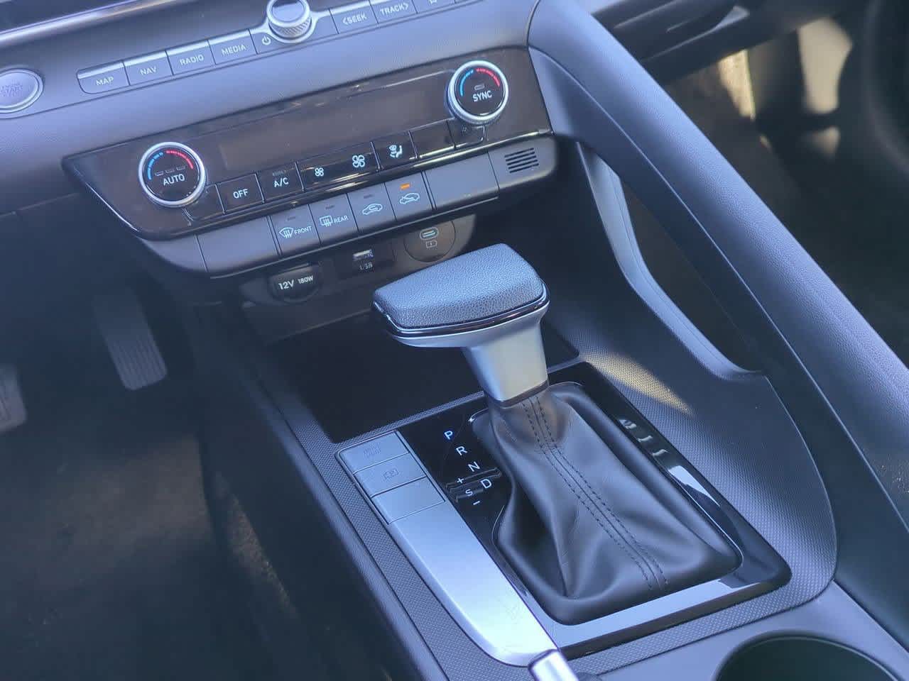 Thumbnail: 2024 Hyundai Elantra - 29