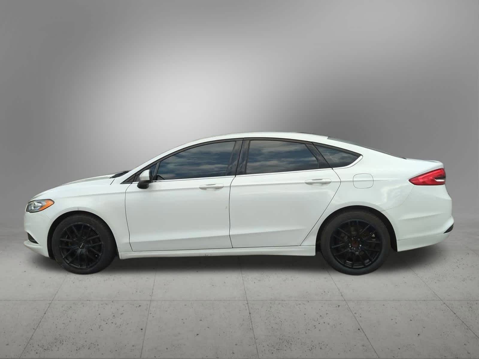 2017 Ford Fusion SE 3