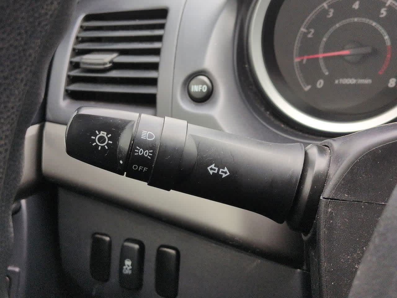 Thumbnail: 2014 Mitsubishi Lancer - 26