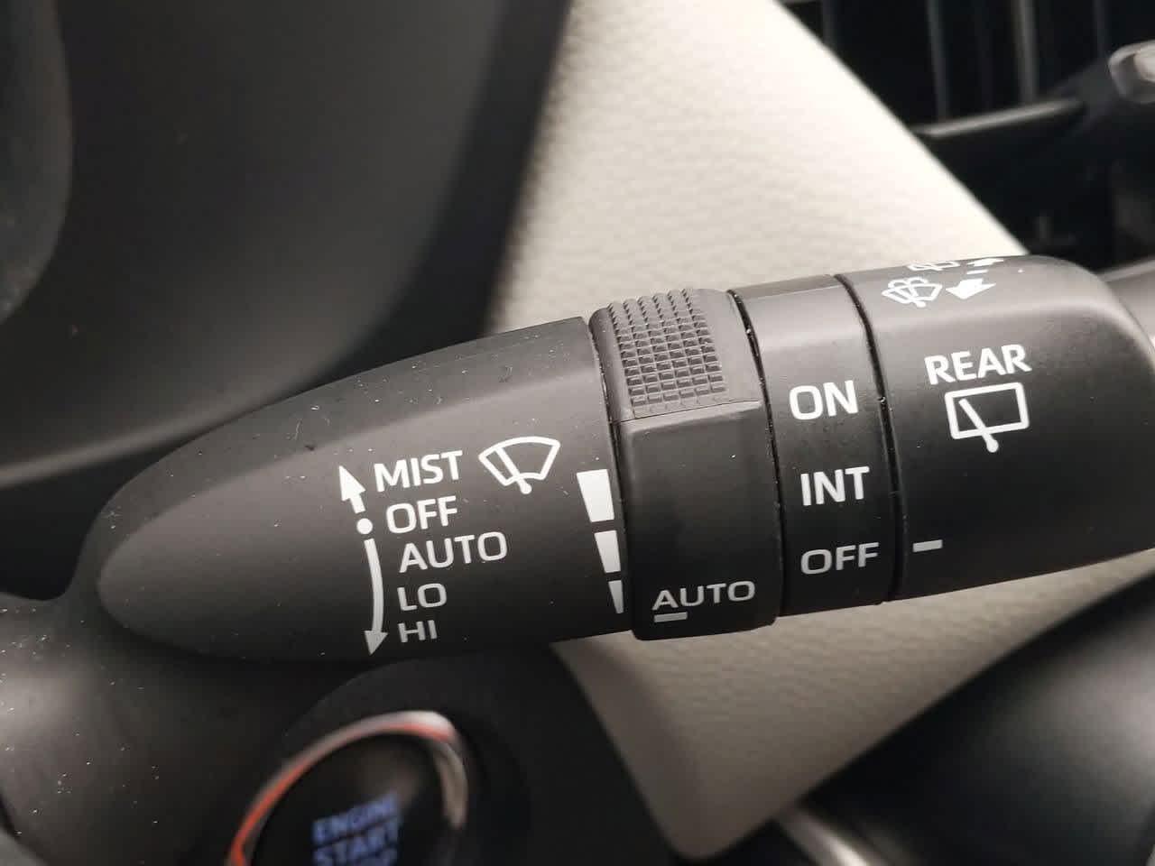 Thumbnail: 2022 Toyota RAV4 - 24