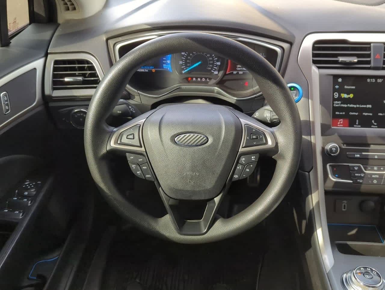 2017 Ford Fusion SE 19