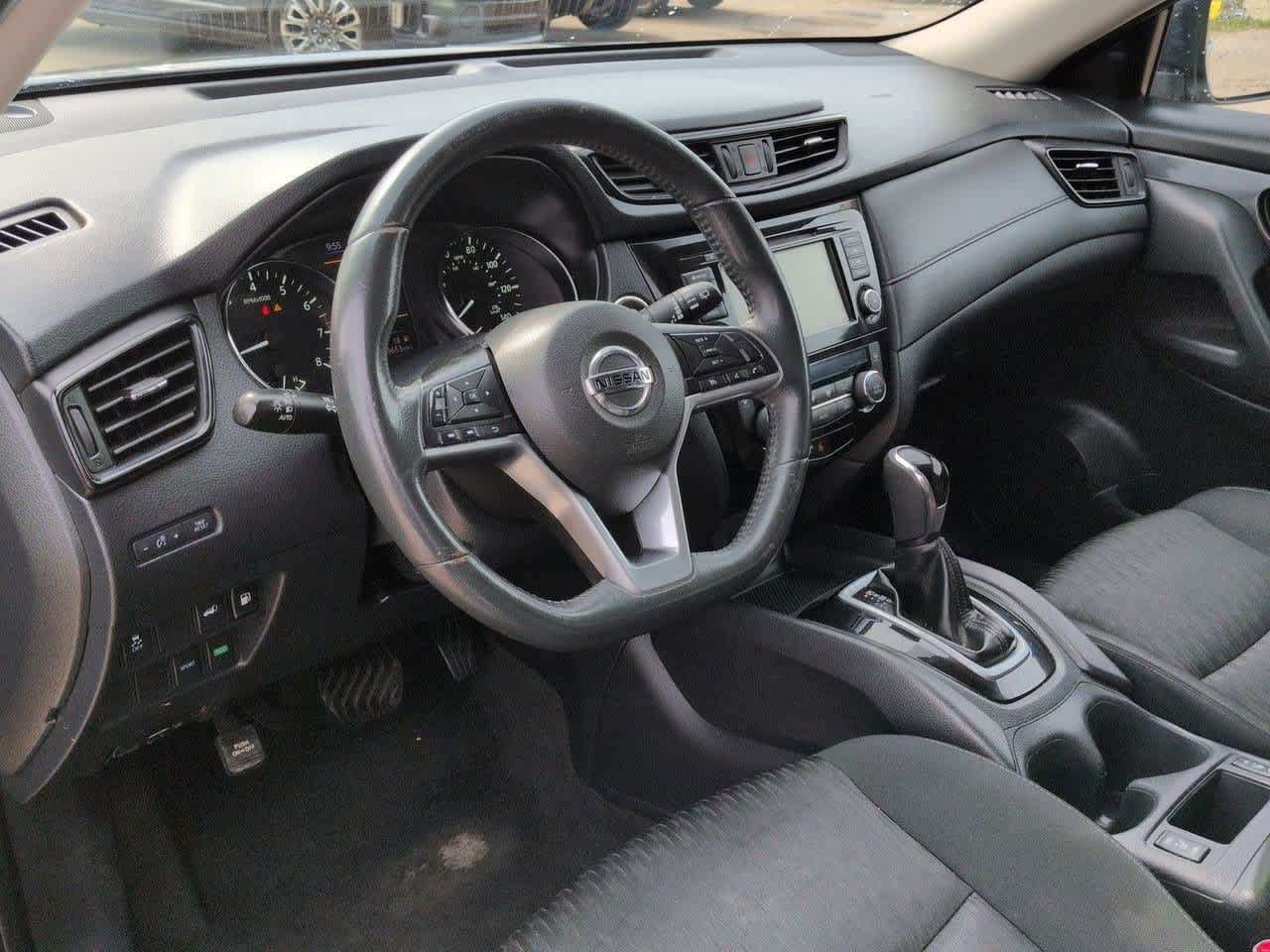 2018 Nissan Rogue SV -
                  Troy, MI