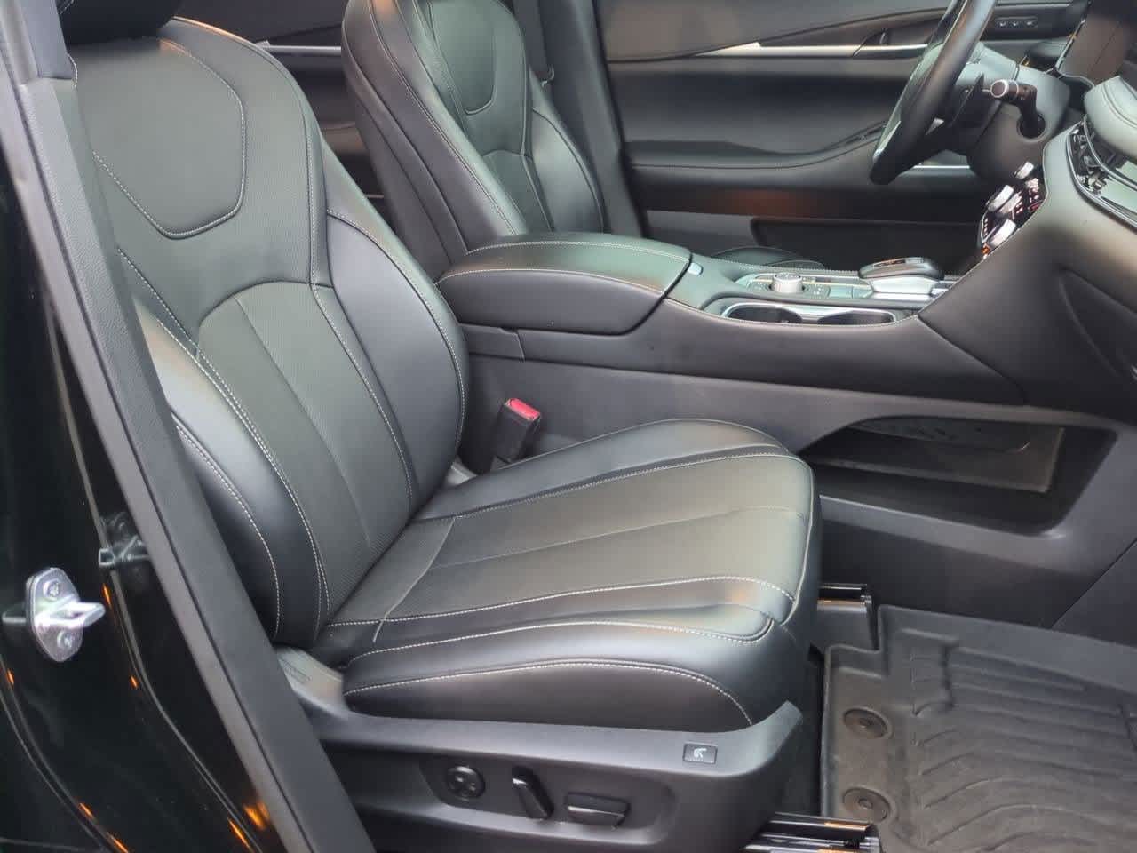 Thumbnail: 2023 INFINITI QX60 - 22