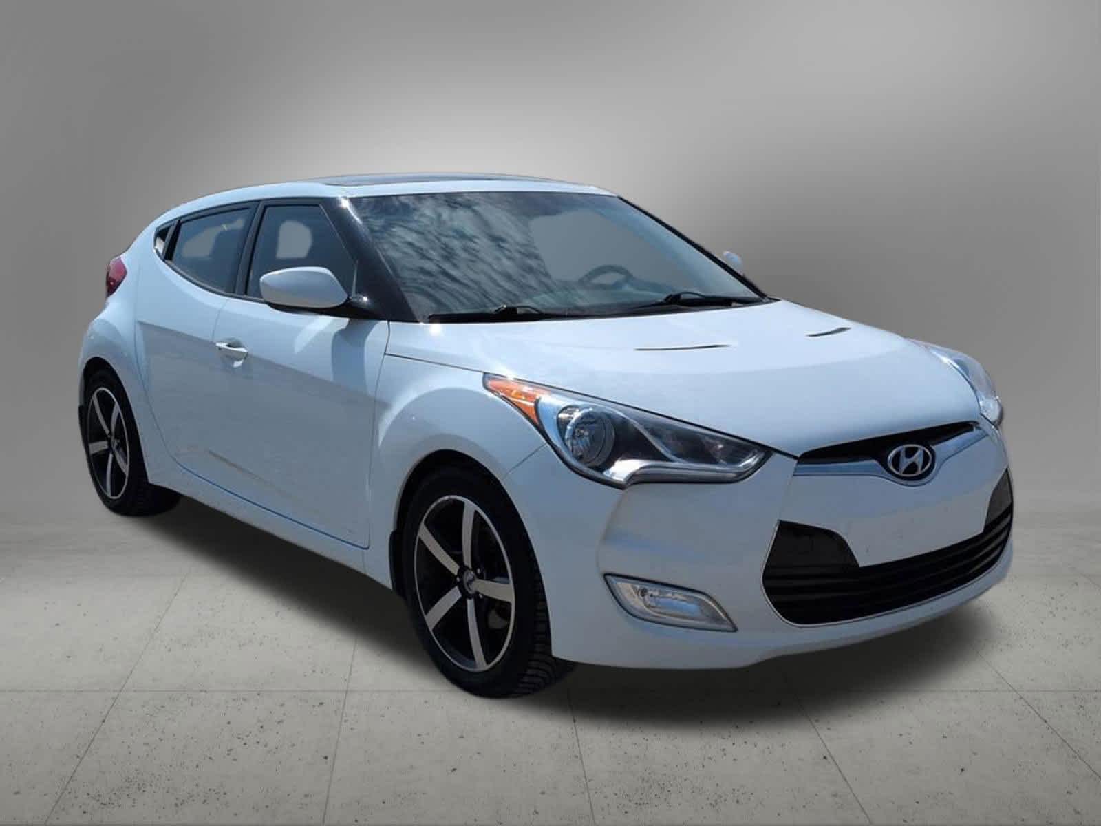 Thumbnail: 2013 Hyundai Veloster - 9