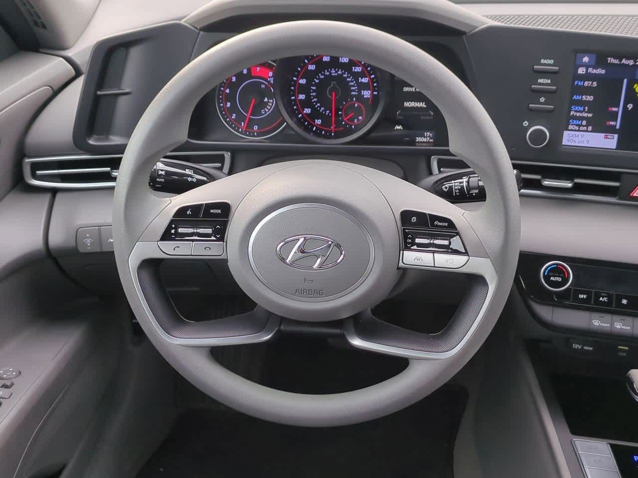 Thumbnail: 2022 Hyundai Elantra - 20
